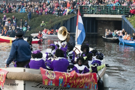 2011 Sint 074